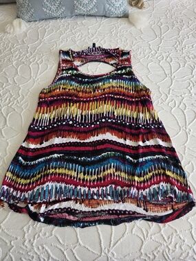 Cable & Gauge Multicolor Wave Stripe Keyhole Tank Top